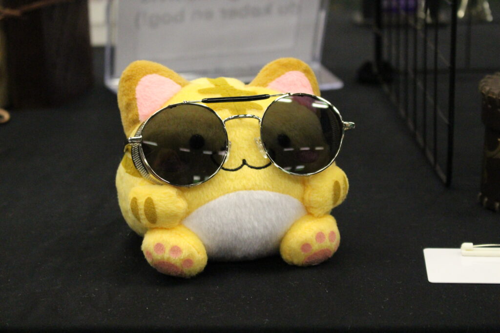 Cat plushie sunglasses