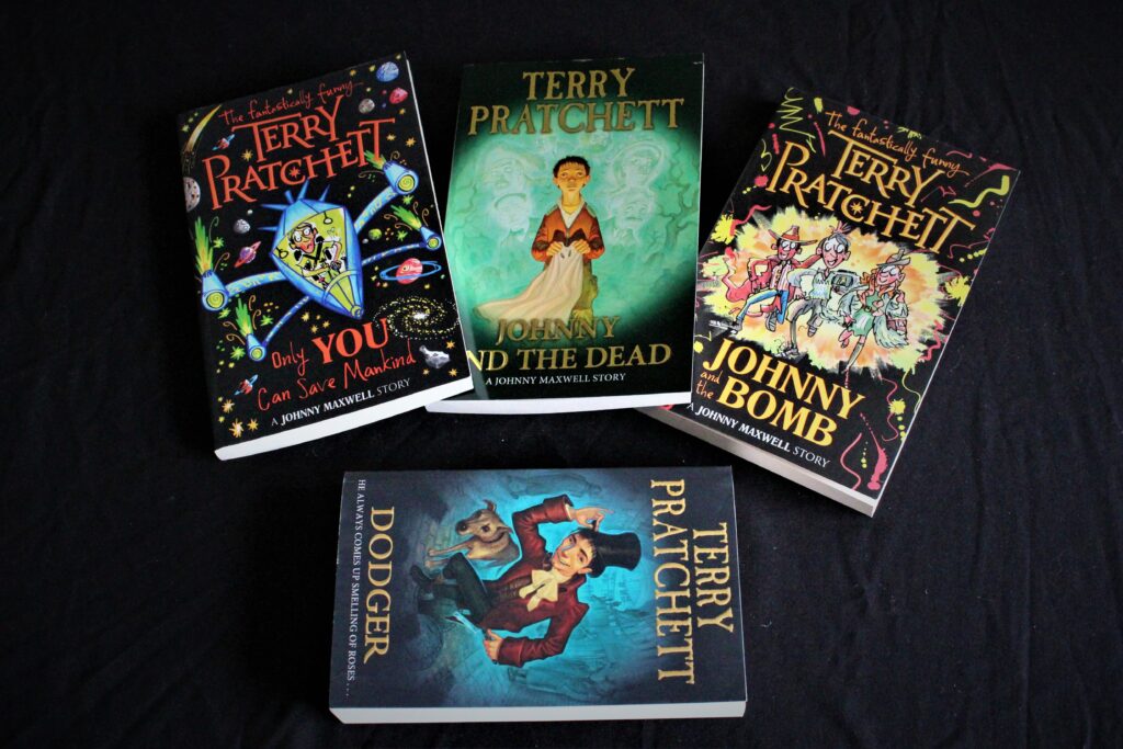 Terry Pratchett Johhny Maxwell Dodger